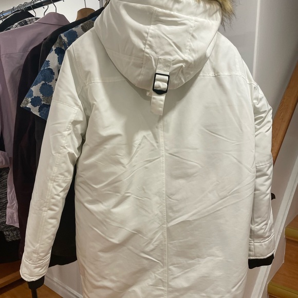 Guess winter jacket, - Picture 4 of 9